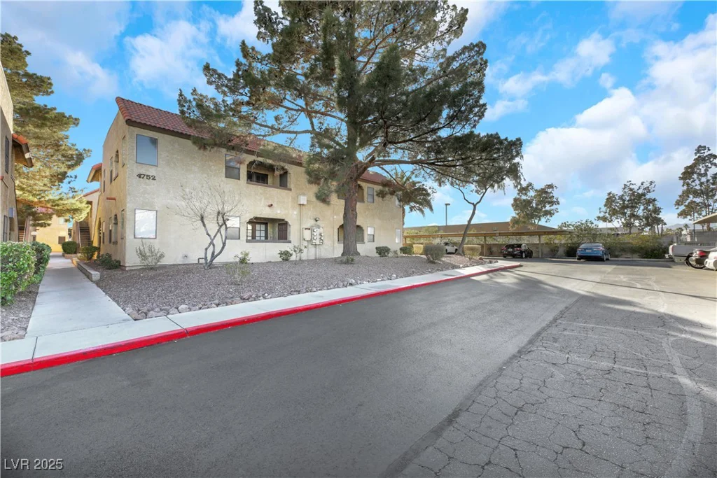 4752 Obannon, Las Vegas, NV 89102