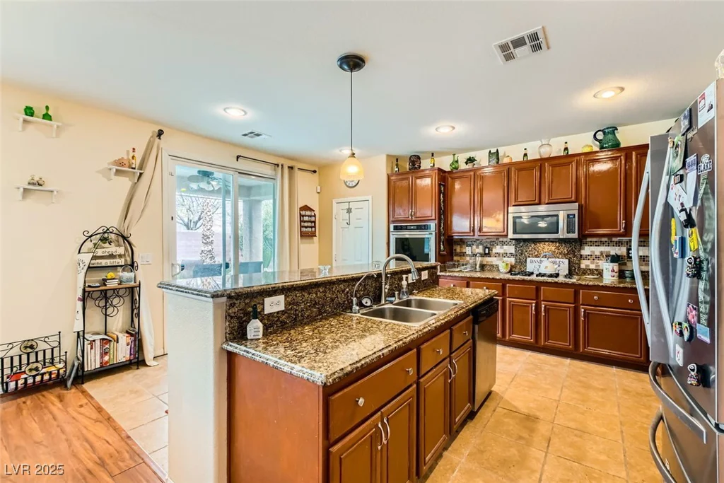 6917 Snow Finch, North Las Vegas, NV 89084