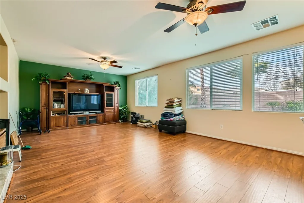6917 Snow Finch, North Las Vegas, NV 89084