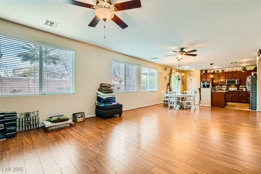 6917 Snow Finch, North Las Vegas, NV 89084