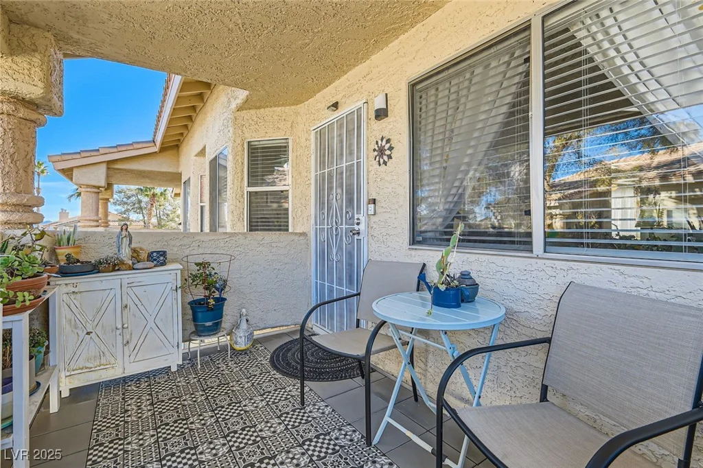 1301 Pinto Rock, Las Vegas, NV 89128