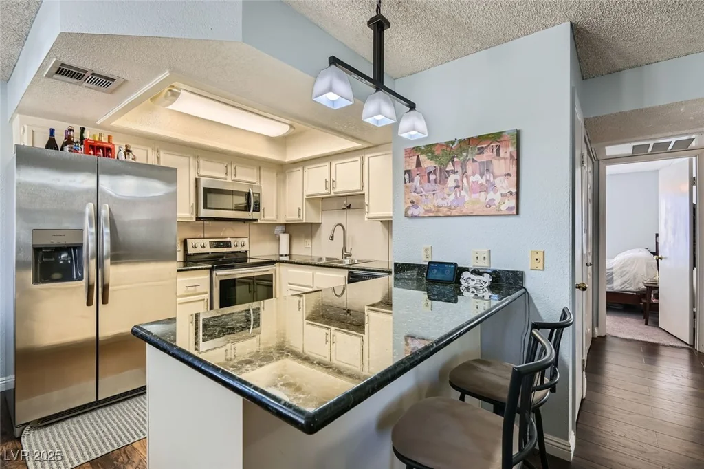 1301 Pinto Rock, Las Vegas, NV 89128