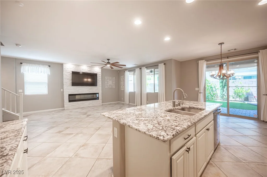 12461 Mosticone, Las Vegas, NV 89141