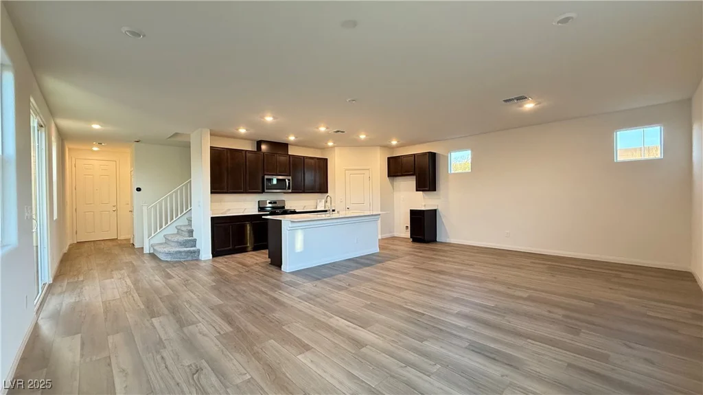 7308 Davenbury, Las Vegas, NV 89113