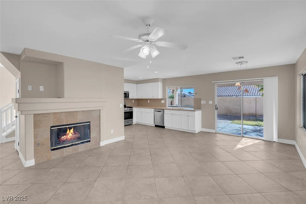 421 Flores, Las Vegas, NV 89123