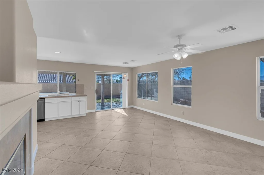 421 Flores, Las Vegas, NV 89123