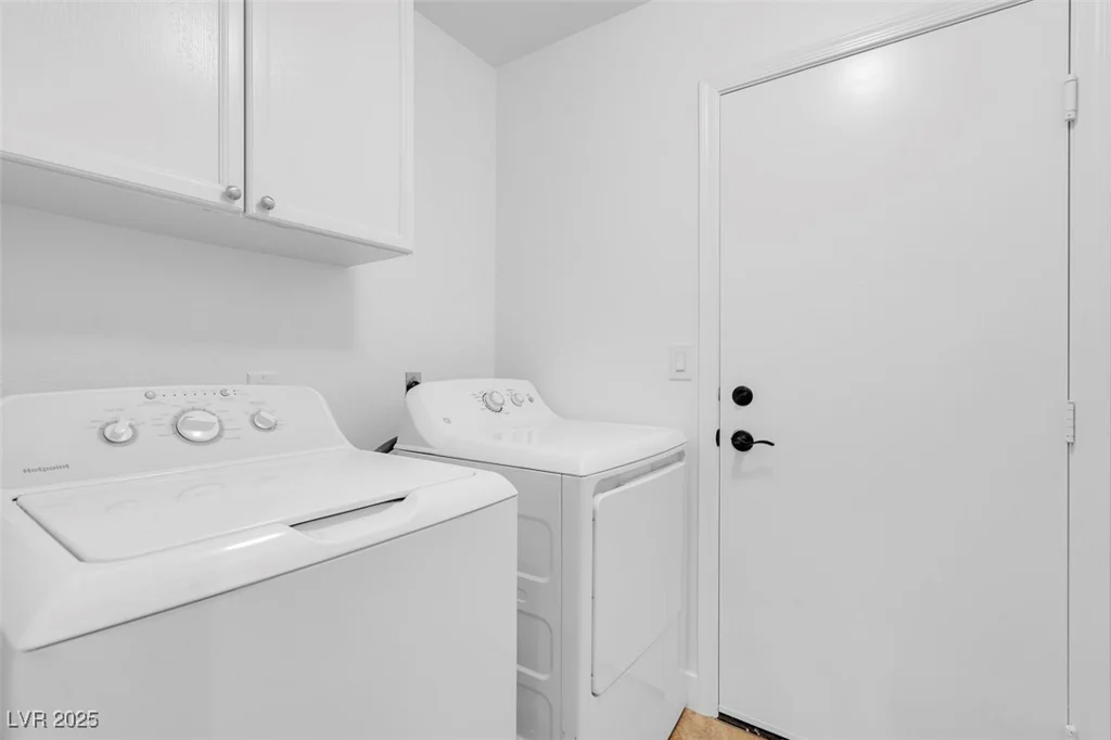 421 Flores, Las Vegas, NV 89123