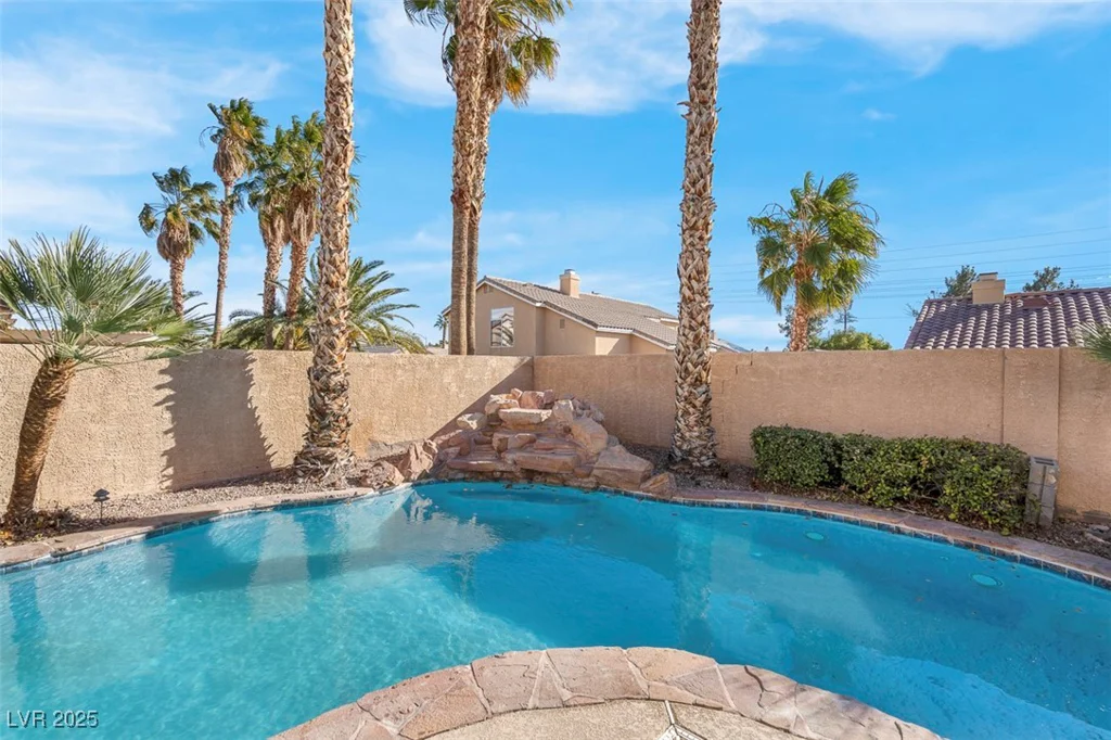 421 Flores, Las Vegas, NV 89123