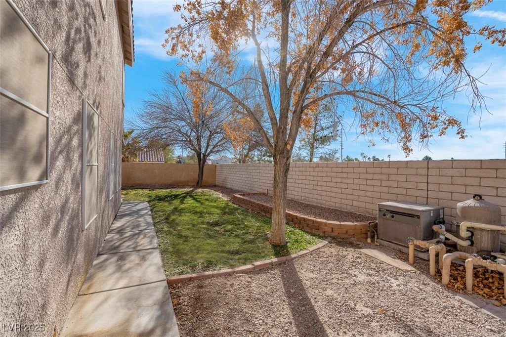 421 Flores, Las Vegas, NV 89123