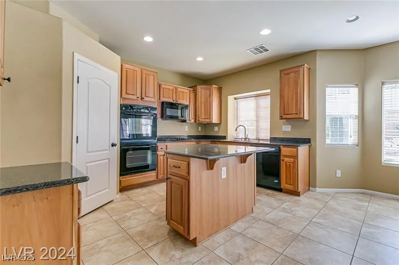 9893 Cove Haven, Las Vegas, NV 89178