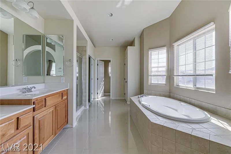 9893 Cove Haven, Las Vegas, NV 89178
