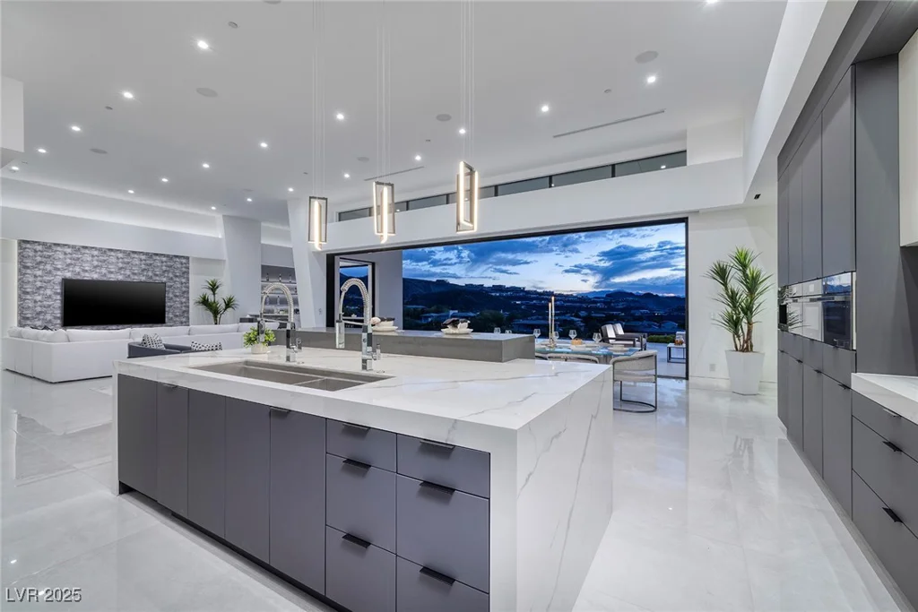 643 Cityview Ridge, Henderson, NV 89012