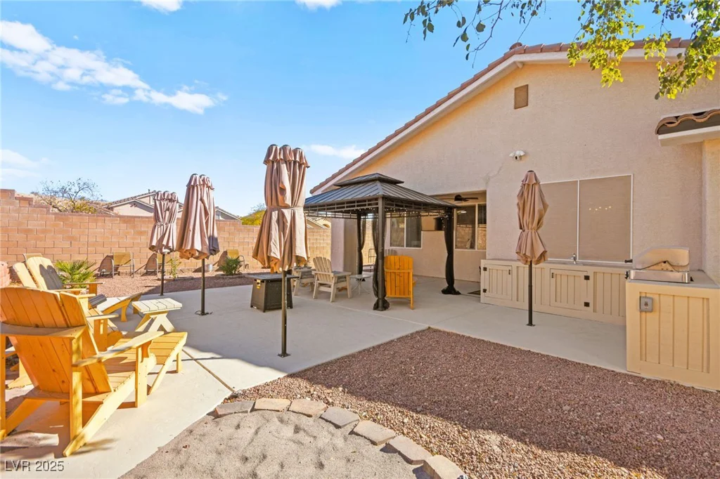 2134 Dillons Cove, Laughlin, NV 89029