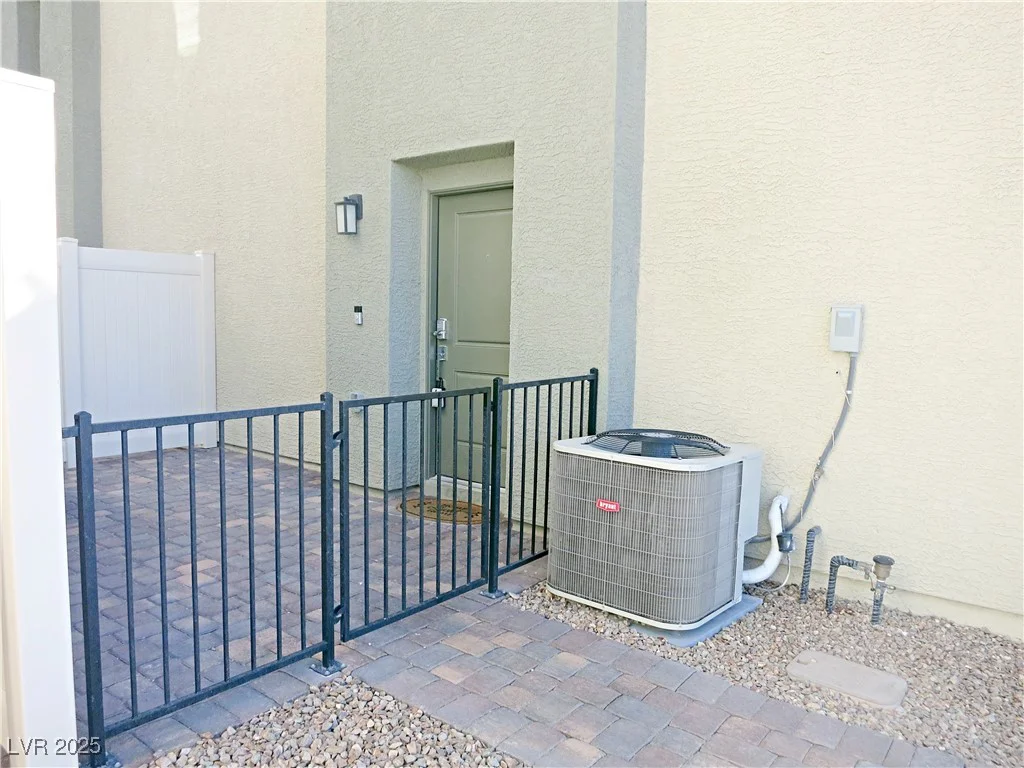7014 Calico Horizon, North Las Vegas, NV 89086