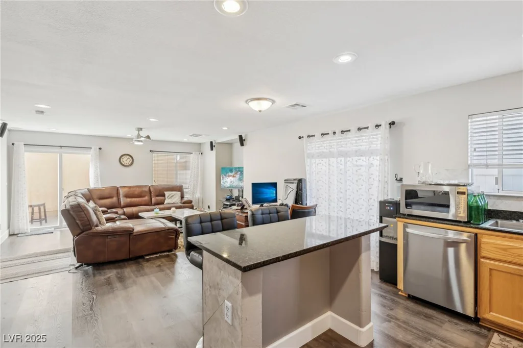 7194 Cestrum, Las Vegas, NV 89113