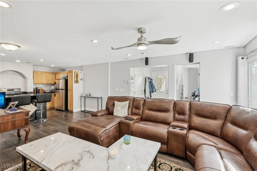 7194 Cestrum, Las Vegas, NV 89113