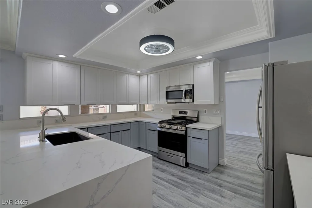10701 Penfolds, Las Vegas, NV 89183