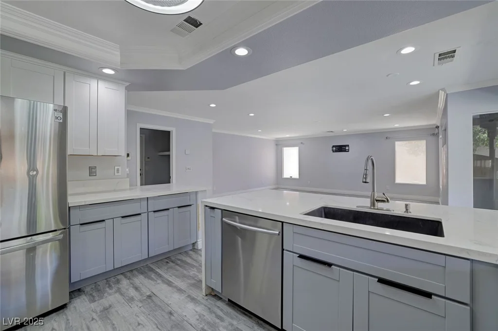 10701 Penfolds, Las Vegas, NV 89183