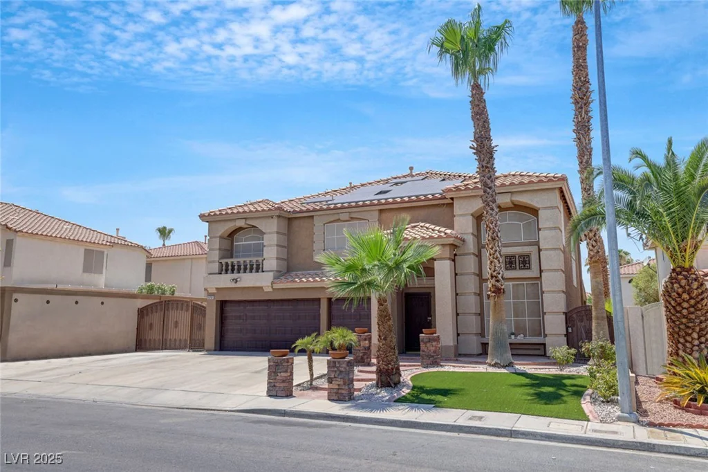 10701 Penfolds, Las Vegas, NV 89183