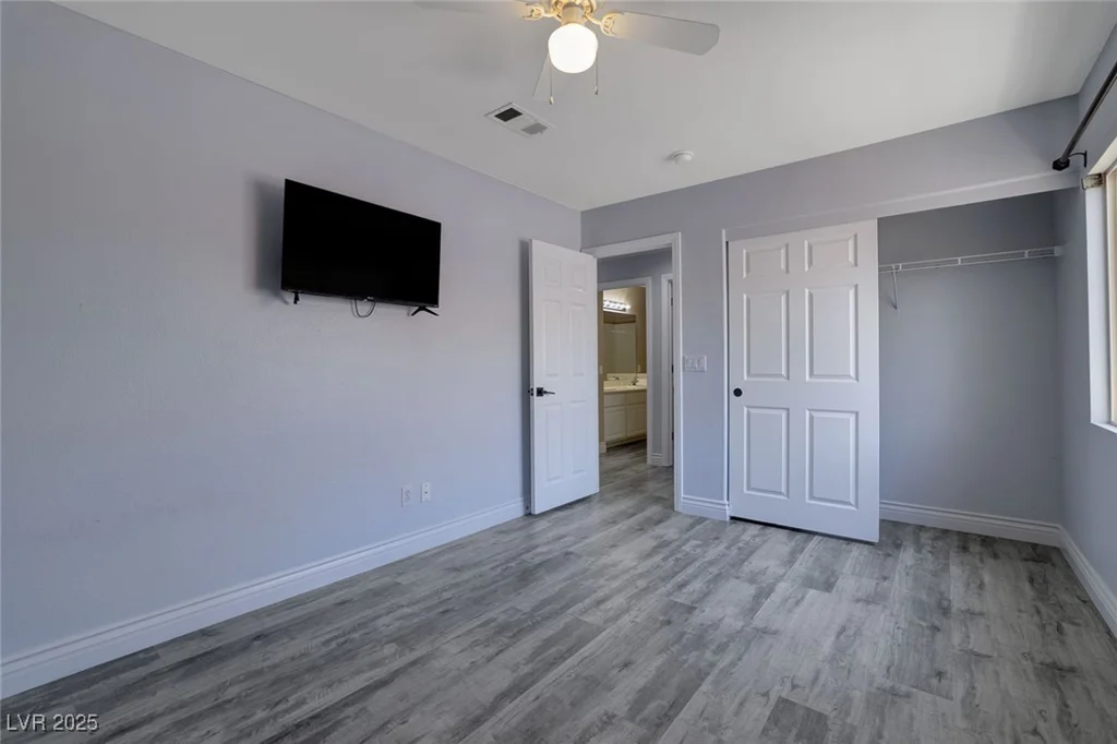 10701 Penfolds, Las Vegas, NV 89183