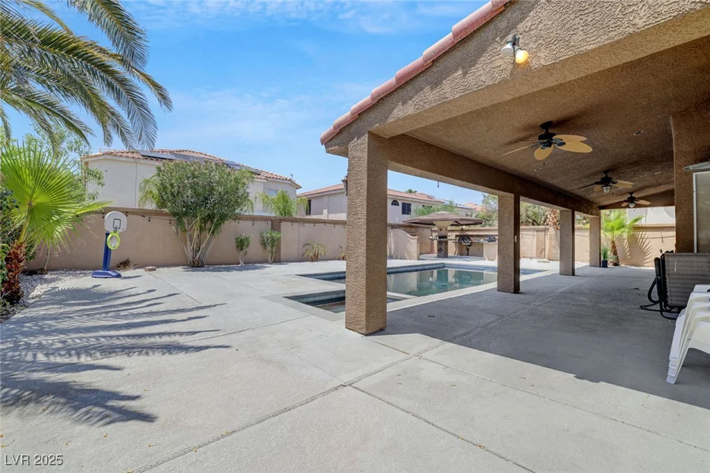 10701 Penfolds, Las Vegas, NV 89183