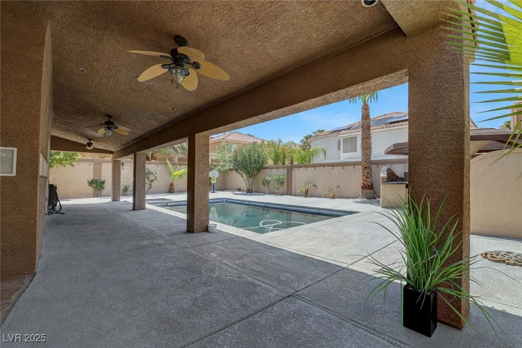 10701 Penfolds, Las Vegas, NV 89183