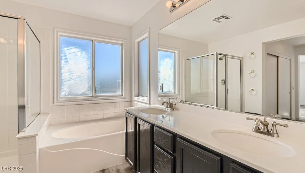 9893 Canyon Peak, Las Vegas, NV 89147