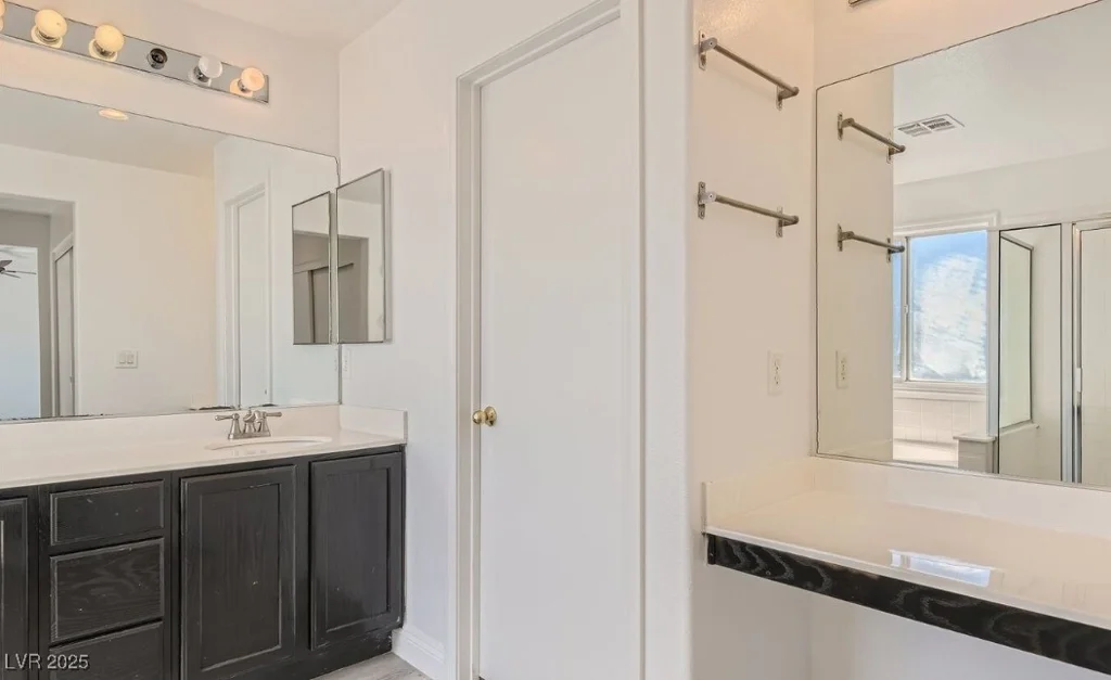 9893 Canyon Peak, Las Vegas, NV 89147