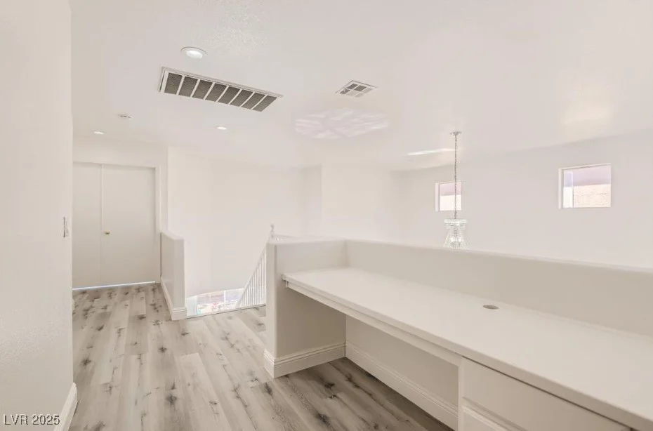 9893 Canyon Peak, Las Vegas, NV 89147