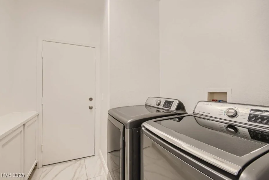 9893 Canyon Peak, Las Vegas, NV 89147