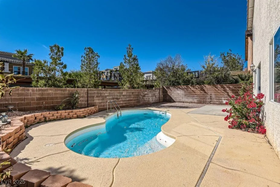 9893 Canyon Peak, Las Vegas, NV 89147