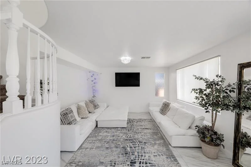 9893 Canyon Peak, Las Vegas, NV 89147