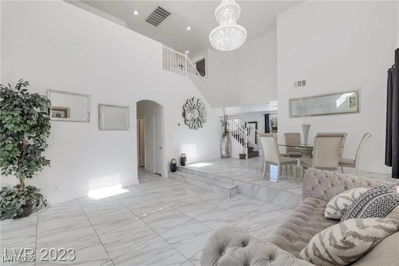 9893 Canyon Peak, Las Vegas, NV 89147