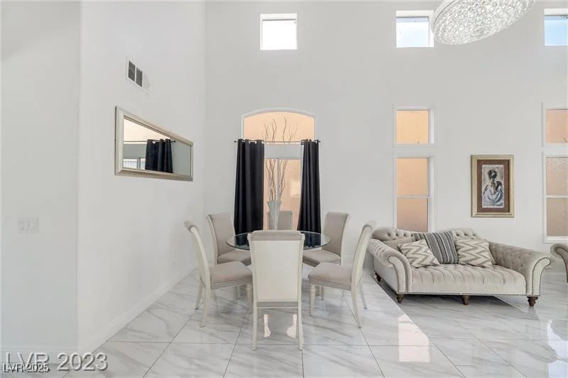 9893 Canyon Peak, Las Vegas, NV 89147