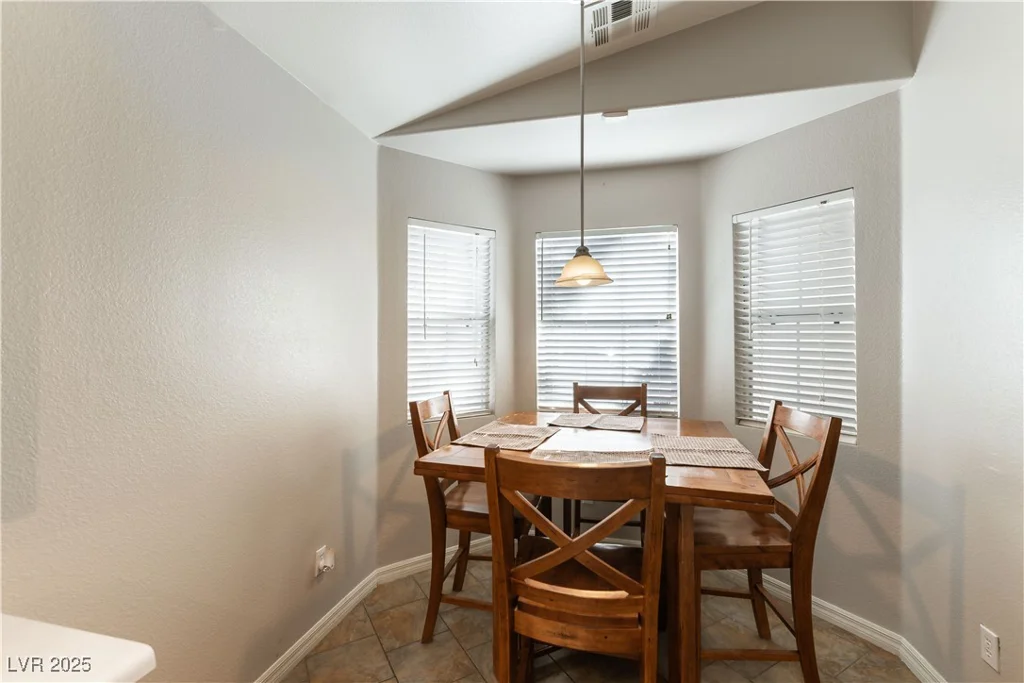 7258 Rock Castle, Las Vegas, NV 89130