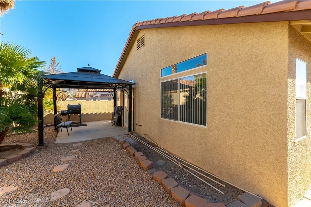 7258 Rock Castle, Las Vegas, NV 89130