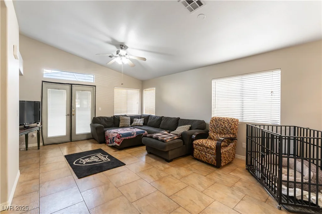 7258 Rock Castle, Las Vegas, NV 89130
