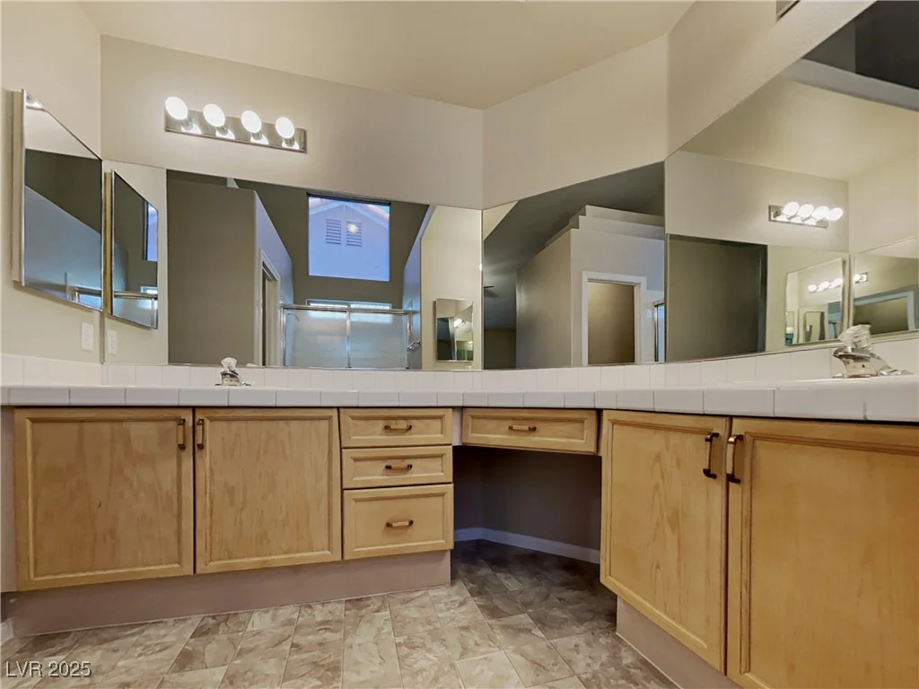 3002 Gilmore, North Las Vegas, NV 89032