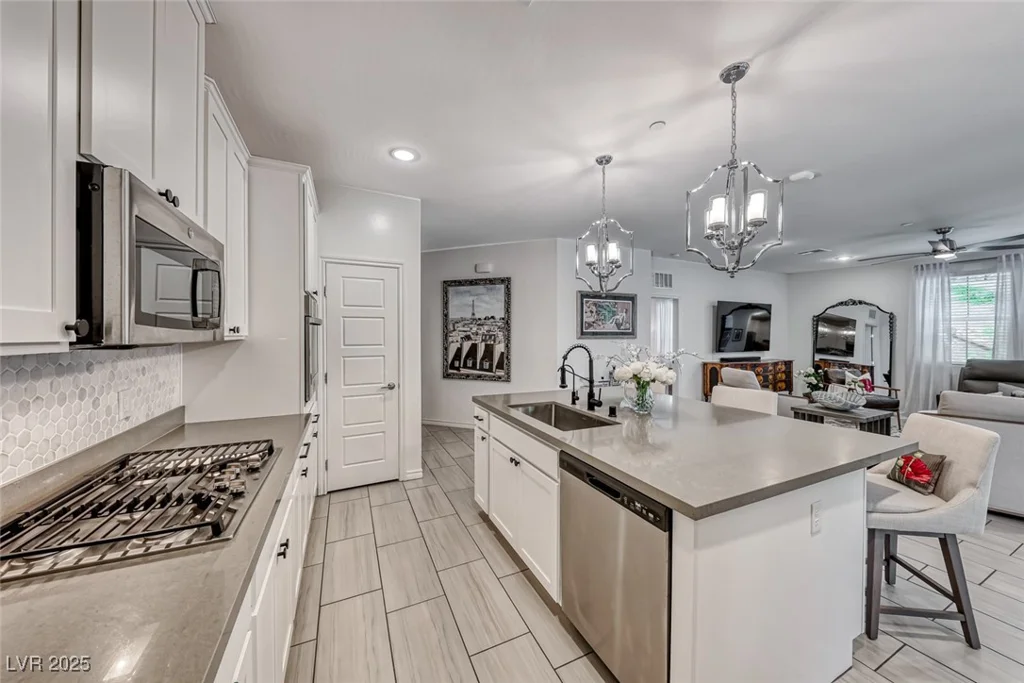 2555 Hampton, Henderson, NV 89052