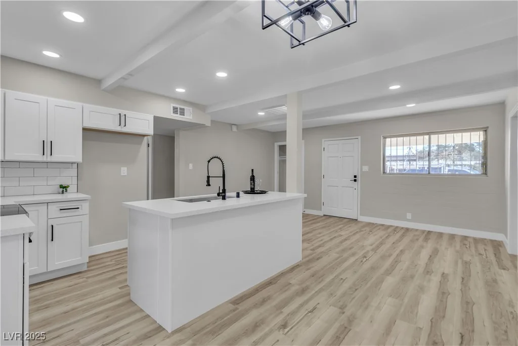 312 Princeton, Las Vegas, NV 89107