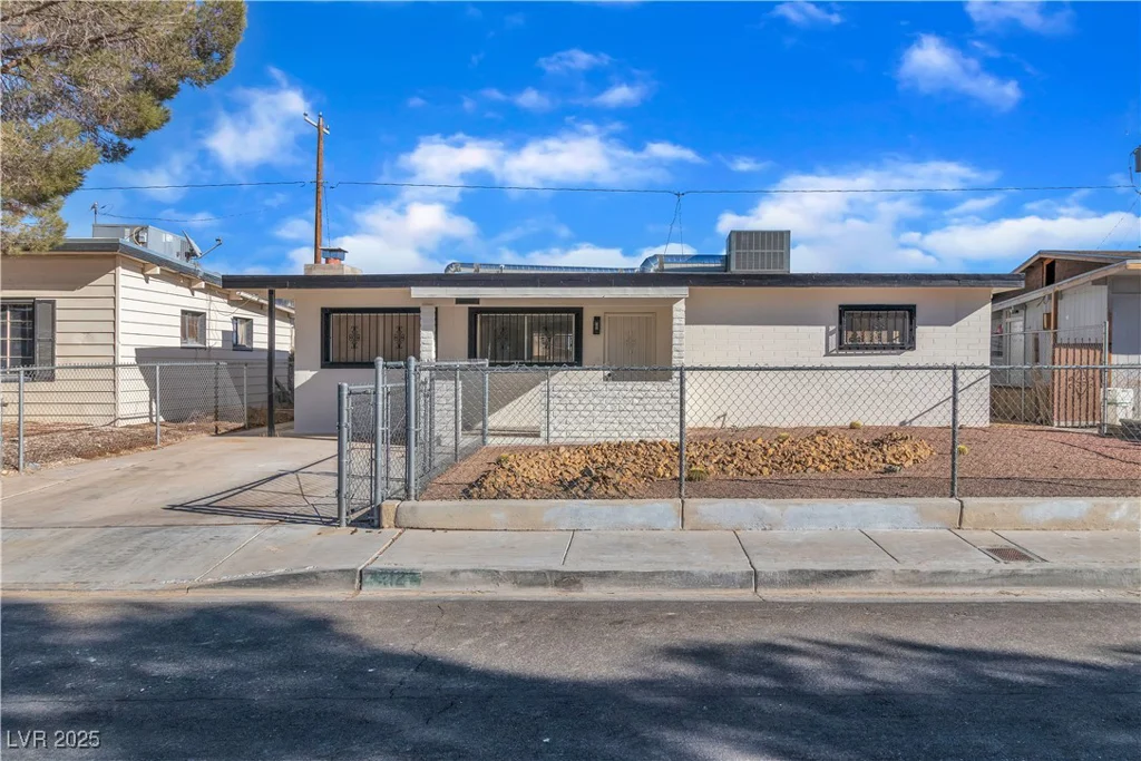 312 Princeton, Las Vegas, NV 89107