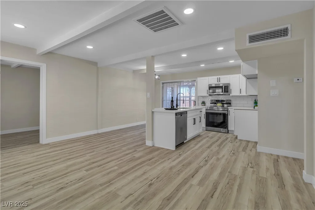 312 Princeton, Las Vegas, NV 89107
