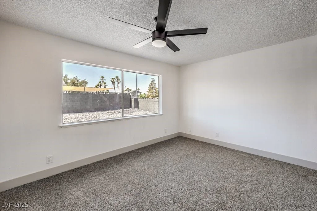 4111 Saint Louis, Las Vegas, NV 89104