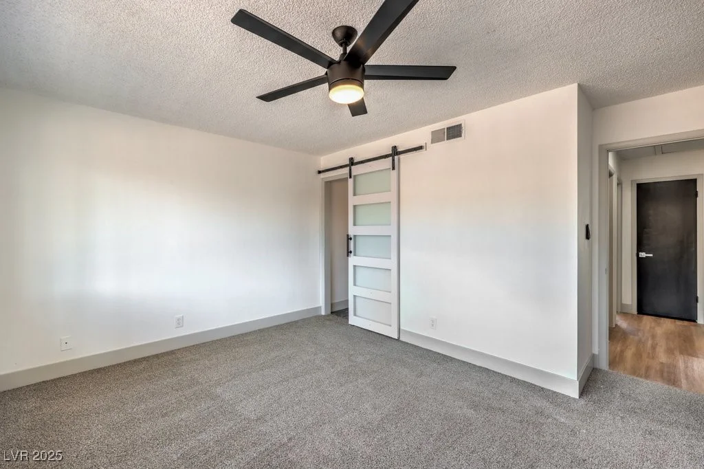 4111 Saint Louis, Las Vegas, NV 89104