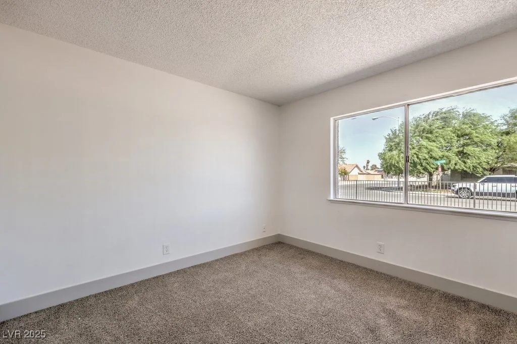 4111 Saint Louis, Las Vegas, NV 89104