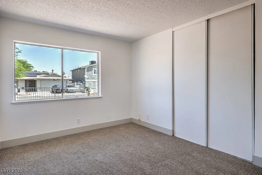 4111 Saint Louis, Las Vegas, NV 89104