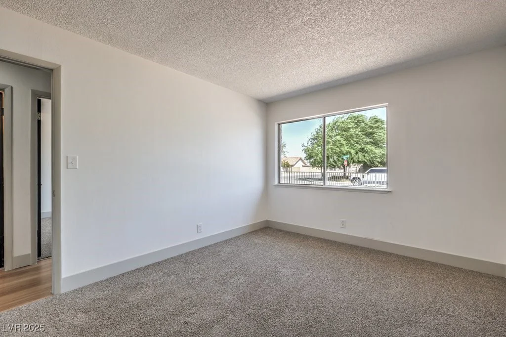 4111 Saint Louis, Las Vegas, NV 89104