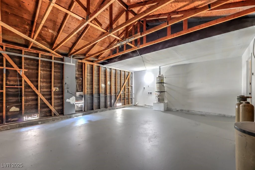 4111 Saint Louis, Las Vegas, NV 89104