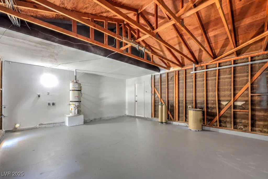 4111 Saint Louis, Las Vegas, NV 89104