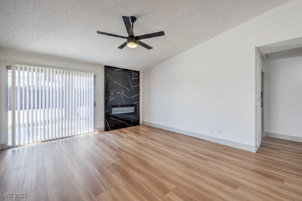 4111 Saint Louis, Las Vegas, NV 89104